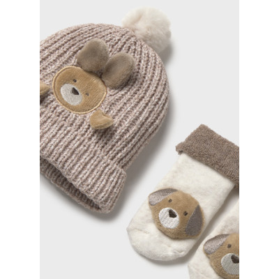Conjunto de gorro e meias